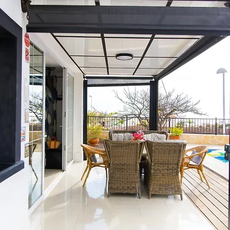Βίλα Villa Costa Adeje 3Br With Heated Pool, Outdoor Kitchen & Gas Bbq, Aircon, Stunning Views By Aqua Vista Tenerife *