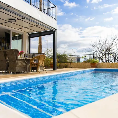 Villa Costa Adeje 3Br With Heated Pool, Outdoor Kitchen & Gas Bbq, Aircon, Stunning Views By Aqua Vista Tenerife