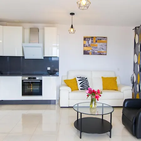 Callao Salvaje 3br With Heated Pool Outdoor Kitchen & Gas Bbq Stunning Views Villa Costa Adeje (Tenerife)