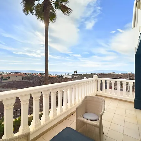 Callao Salvaje 3br With Heated Pool Outdoor Kitchen & Gas Bbq Stunning Views Willa Costa Adeje (Tenerife)