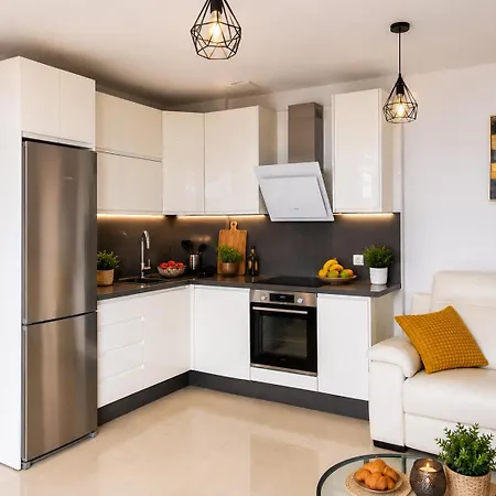 Villa 3br With Heated Pool, Outdoor Kitchen & Gas Bbq, Aircon, Stunning Views By Aqua Vista Tenerife Costa Adeje (Tenerife)