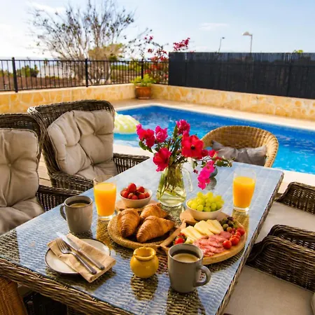 Villa 3br With Heated Pool, Outdoor Kitchen & Gas Bbq, Aircon, Stunning Views By Aqua Vista Tenerife